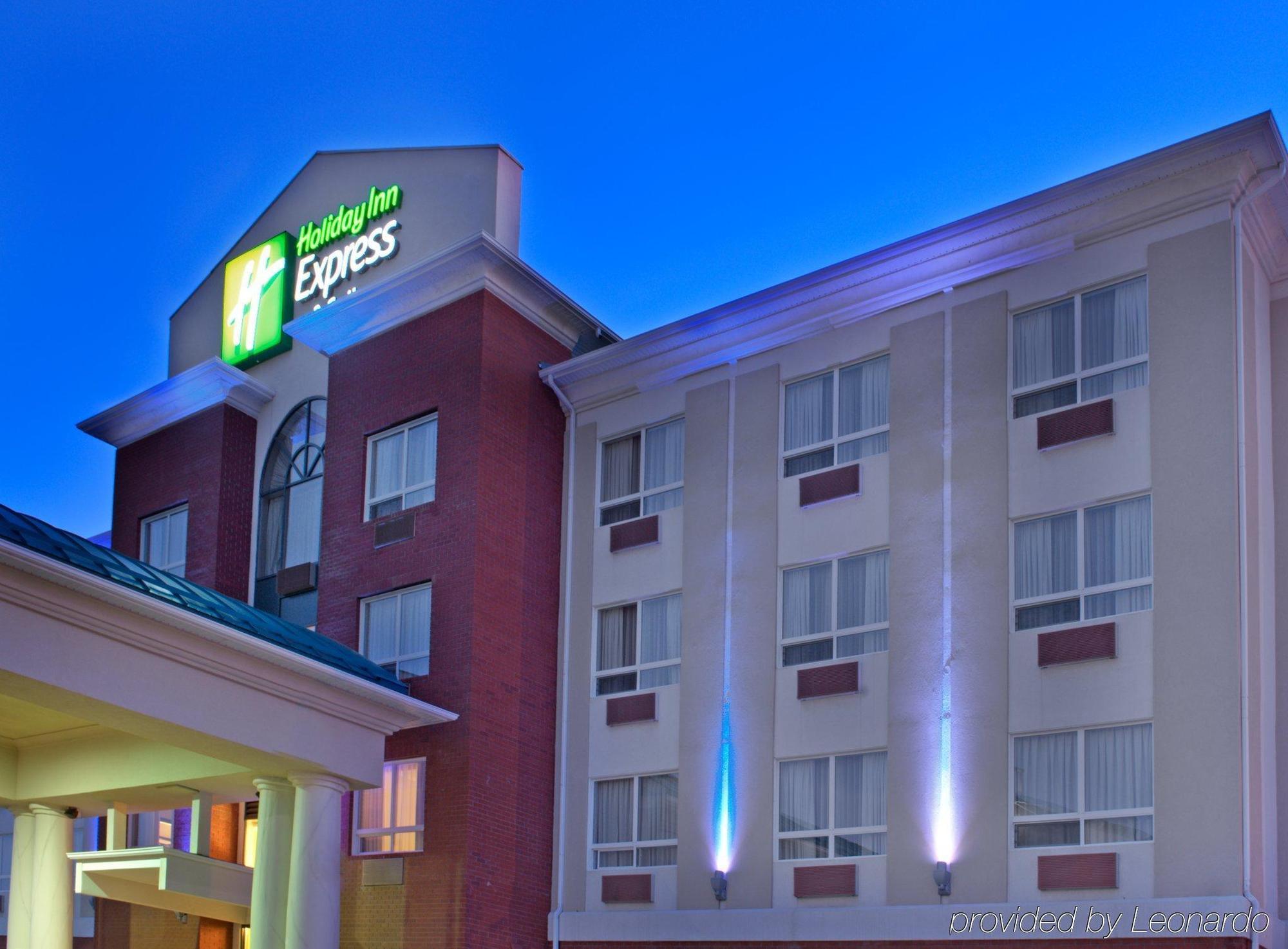 Holiday Inn Express Hotel & Suites Edson, An Ihg Hotel Exteriér fotografie